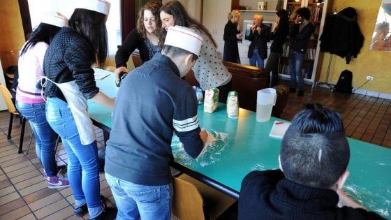  Non lasciamo sole le famiglie è ora di passare ai fatti e riaprire i centri di aiuto