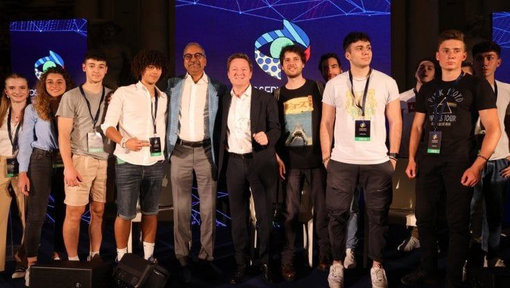 Shriram a Firenze: “L’intelligenza artificiale migliorerà la vita, ma ci vogliono regole”