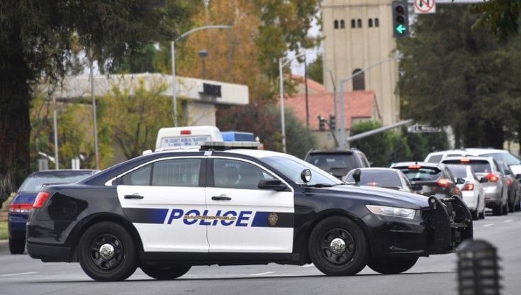 Usa, un uomo apre il fuoco dall'auto: un morto e 12 feriti a Phoenix