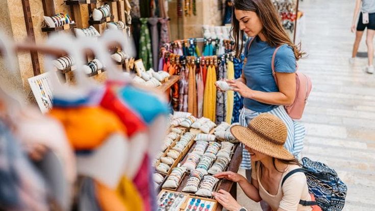 Piccoli esercizi commerciali a trazione turistica