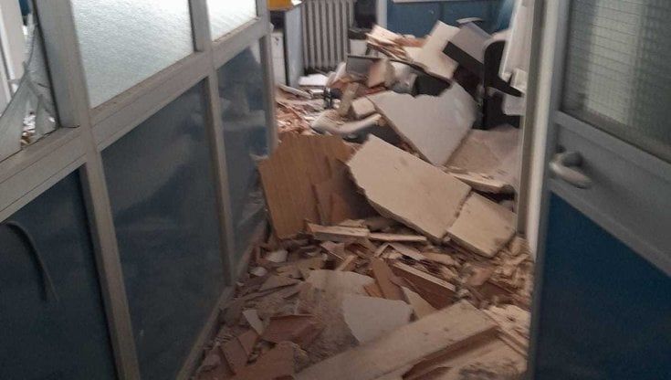 Sanità a pezzi, al Sant'Anna crolla un controsoffitto nel reparto di Isteroscopia