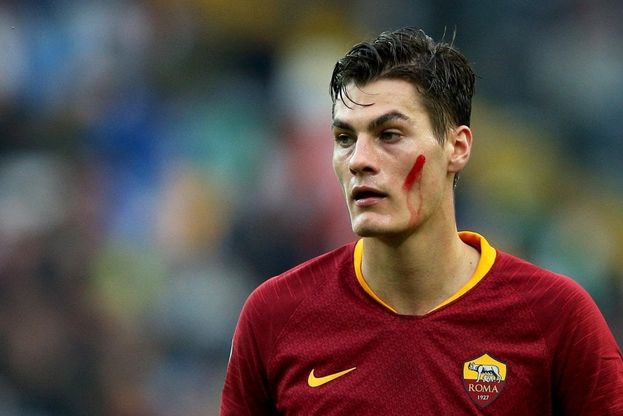 Serie A, i giocatori col volto dipinto di rosso contro la violenza sulle donne