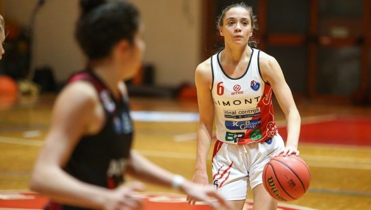 Il talento di Matilde, regina del basket a sedici anni appena compiuti