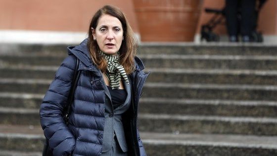 Scuola, Ruocco (M5S) critica il piano del ministero: "Allunghiamo l'anno, in classe fino a luglio"