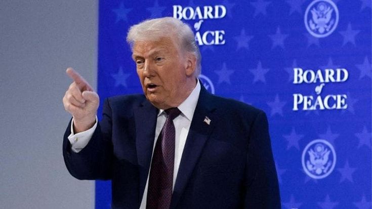 Swatch prende di mira Trump: il modello “egocentrico” per il Forum di Davos