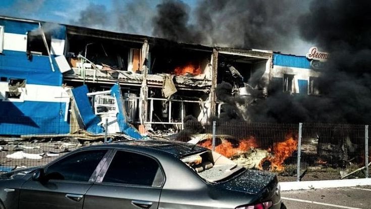 Il pacchetto per Kiev pronto da luglio, poi slittò il via libera. Meloni e i timori sul consenso
