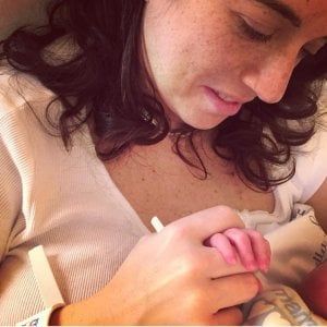 Torino: figlio di due mamme, ma l'anagrafe non lo registra se non con una dichiarazione falsa