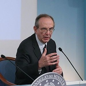 Il deficit italiano sale al 3,5% del Pil. Aumenta il potere d'acquisto