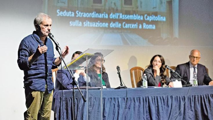 Alemanno dopo il consiglio comunale a Rebibbia: “Da sindaco a detenuto una bella capriola emotiva”