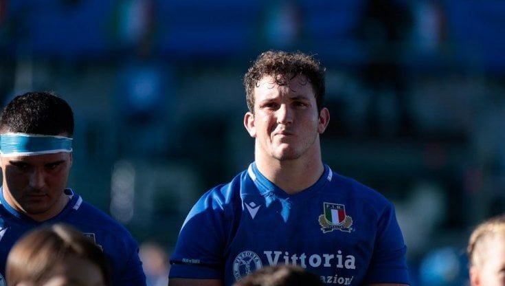Rugby, l'Italia prova a resistere ai francesi: mischia solida e tanta difesa