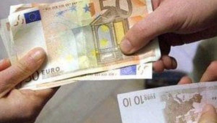 Tassi usurai del 20% e botte a chi non pagava: in manette una coppia di Torino