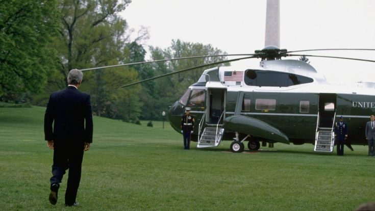 Bill Clinton: “C’è un giallo alla Casa Bianca. E l'ho scritto io”