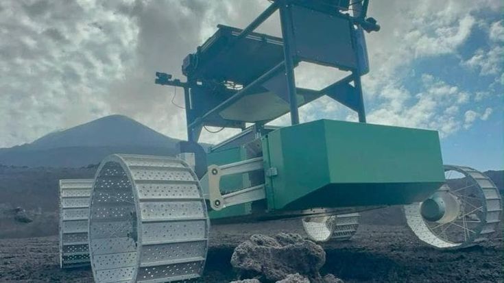 Il rover Etna dal vulcano alla luna con drone e sensori del Politecnico