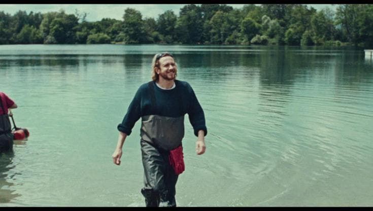 Tra cucina, musica e amori perduti: il trailer di “Allora balliamo”