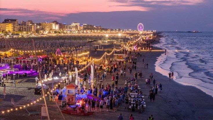 Riviera, comincia l’estate tra Notti rosa, concerti e grandi mostre