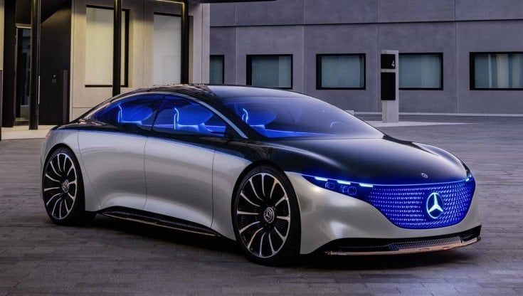 Scossa Mercedes, 40 miliardi per l'auto elettrica