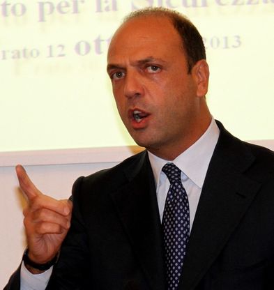 Naufragio, Alfano: fermare mercanti di morte.Napolitano: "Governo subito a Lampedusa"
