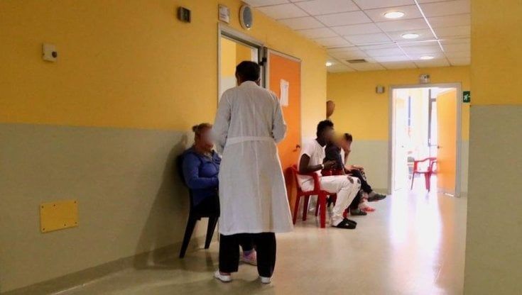 Roma, detenuto ricoverato aggredisce scorta penitenziaria. Uspp: "Si intervenga o succederà l'irreparabile"