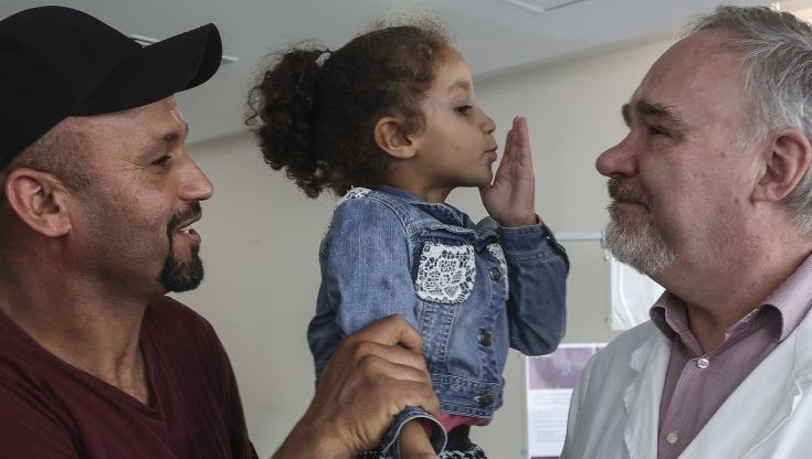 Trapianto di fegato per Doua, la bambina tunisina che per salvarsi è arrivata con un barcone