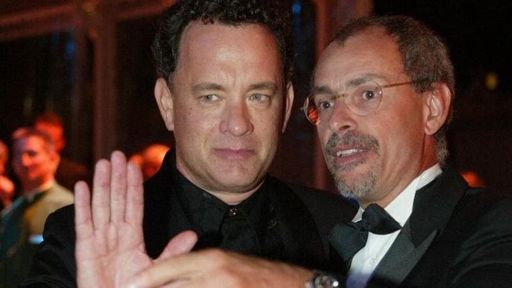 La voce di Tom Hanks risponde alla Crusca: “Il doppiaggese? Il vero tema è la crisi dell’italiano”