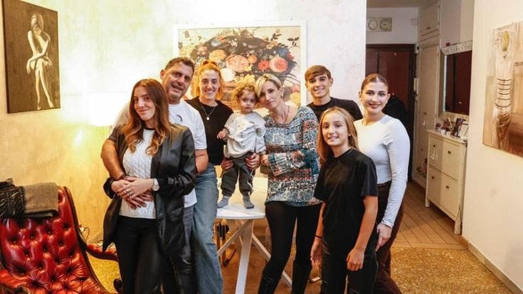 Modern Family, Sara e Davide: “La nostra famiglia allargata e felice: 8 in 80 metri quadrati”