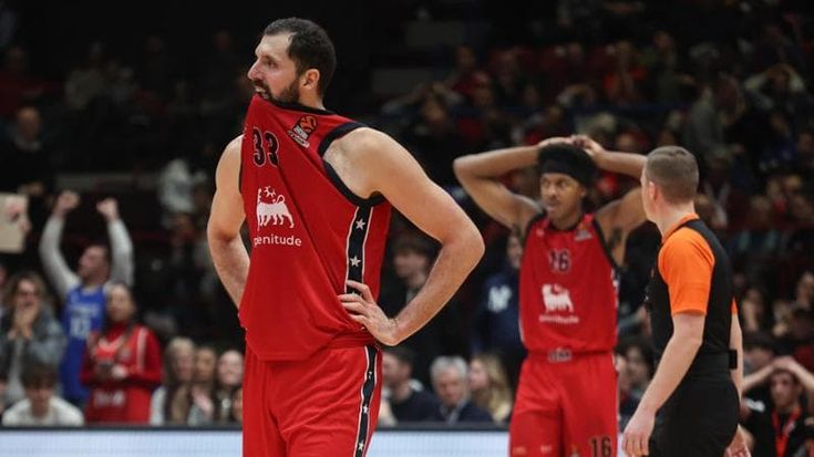 Milano lotta ma cede in volata all’Olympiacos. Messina: “Trattati come dei debuttanti”