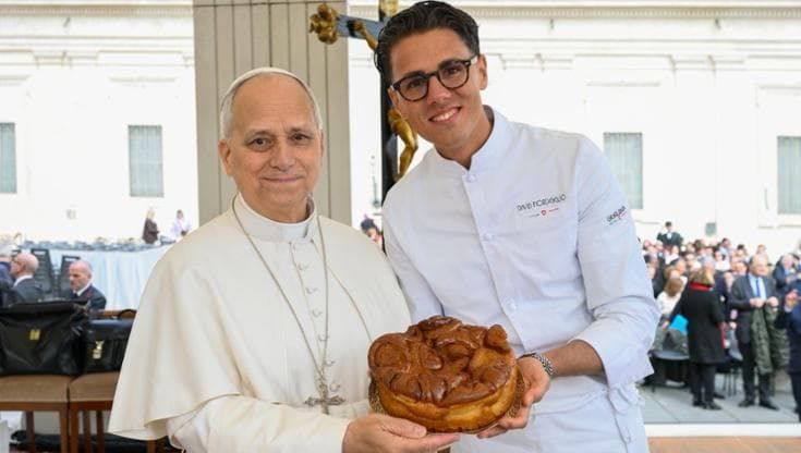 Una torta di rose per papa Leone. Così Fiordigiglio conquista il pontefice