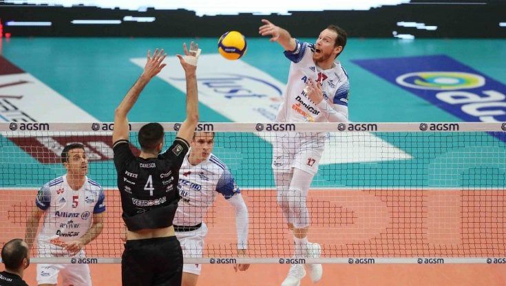 Volley, playoff Superlega: Modena e Piacenza ai quarti, Verona trascina Milano a gara 3