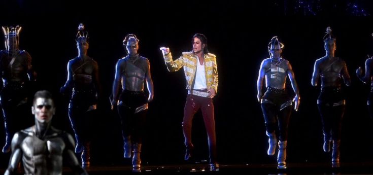 Michael Jackson, Tupac Shakur, Elvis Presley & Co: la resurrezione è grazie all'ologramma