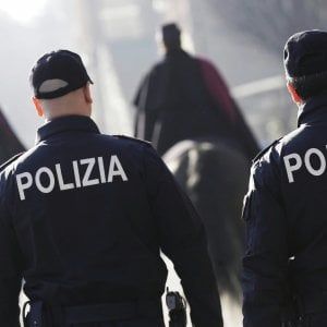 Taranto, la rapina al centro commerciale Auchan ripresa con il telefonino