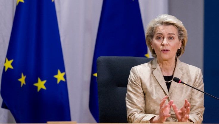 Ue, Von der Leyen elogia l'Italia: "L'economia cresce come non mai". Sul covid e giovani: "Qui gestione efficace della pandemia: oltre l'80% dei ragazzi è vaccinato"