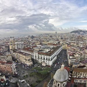  Napoli, al via parcheggio bus turistici a Porta Capuana