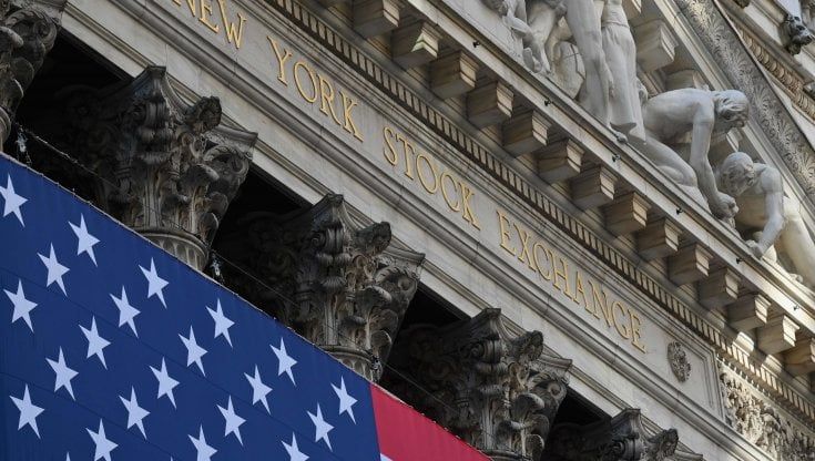 Le Borse ignorano il terremoto politico Usa: Wall Street da record. Lo spread vede quota 100