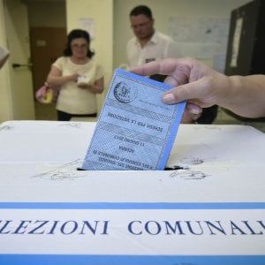Elezioni e veleni a Bari, la Digos indaga su parentele e legami pericolosi dei candidati