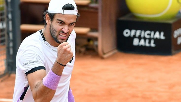 Tennis, Internazionali: Berrettini vince in rimonta, ok anche Sonego. Eliminato Musetti. Fritz e la pioggia non fermano Djokovic