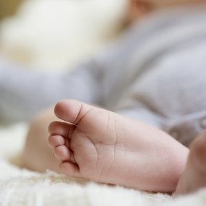 Congedo di maternità per intero dopo il parto, arriva l'ok dell'Inps