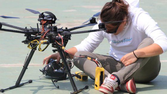 Valentina, professione pilota di droni: "Così cambiano le nostre vite"