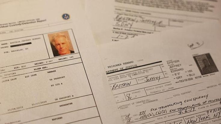Sesso, potere e Bitcoin: negli Epstein Files i misfatti dell’oligarchia digitale