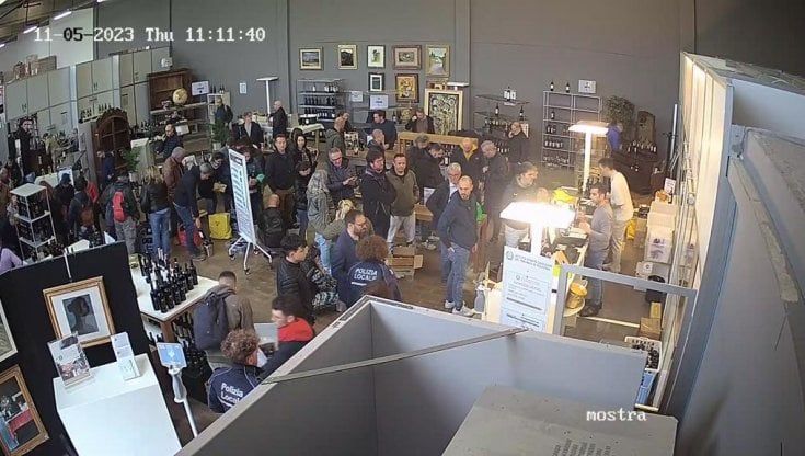 Fallita l'Osteria dei Poeti, andate a ruba le oltre 3mila bottiglie messe all'asta con prezzi ribassati
