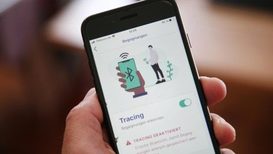 Coronavirus, app di tracciamento dei contatti: cos'è il Bluetooth e quanto è sicuro
