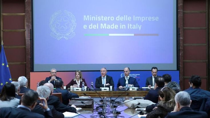 Imprese contro i contratti pirata. Disertato il tavolo al ministero
