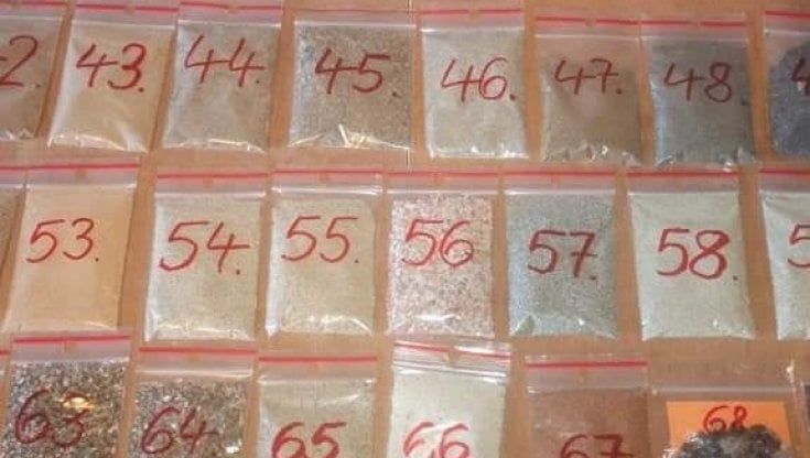 I ladri di sabbia rosa in Sardegna. E i collezionisti si scambiano i trofei di Budelli sul web