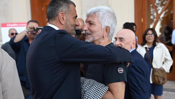 Vendola e la pace ritrovata sul palco di Rep Insieme: "Io follower di Decaro: liberiamo energie"