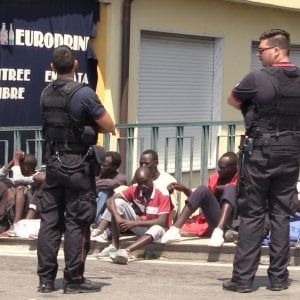 A Ventimiglia tentano di far espatriare in Francia 6 migranti, arrestati  