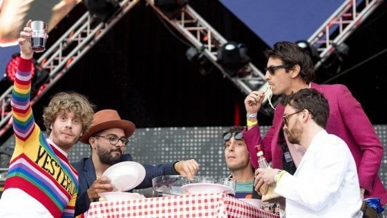 Bologna, intesa raggiunta: salvi il Guasto Village e il concerto de Lo Stato Sociale