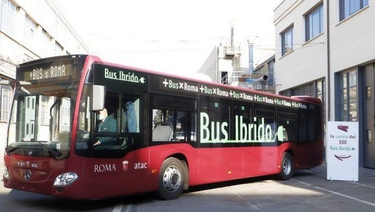 A Roma il primo autobus ibrido