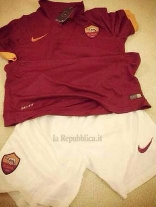 Svelata la nuova maglia della Roma
