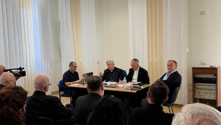 I Vescovi presentano il documento "Per la dignità della persona e il bene della Campania"