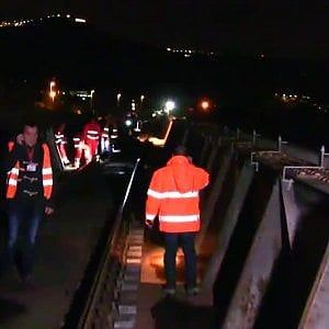 Selfie sui binari con treno in corsa, tredicenne travolto e ucciso in Calabria