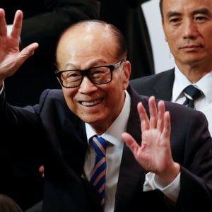 Li Ka-Shing si ritira: l'uomo da 100 miliardi di dollari passa la mano